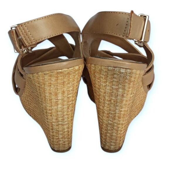 JESSICA SIMPSON JAMALLO WEDGE SANDALS BEIGE SZ.7.5 GUC. - Picture 5 of 7